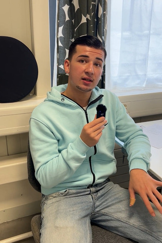 Fachmann/-frau Kundendialog EFZ